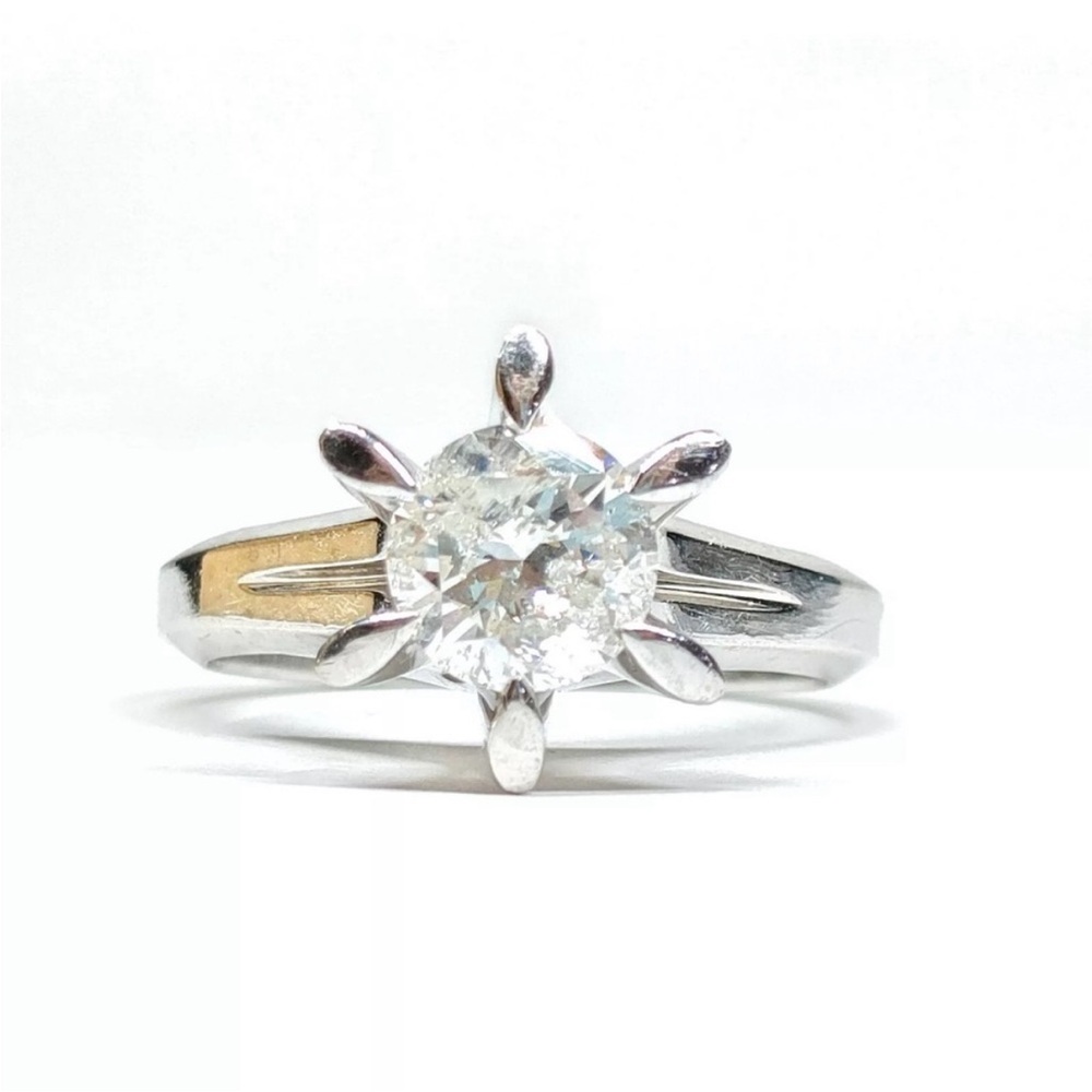 DIAMOND PLATINUM RING / Size 7 - Picture 5 of 11